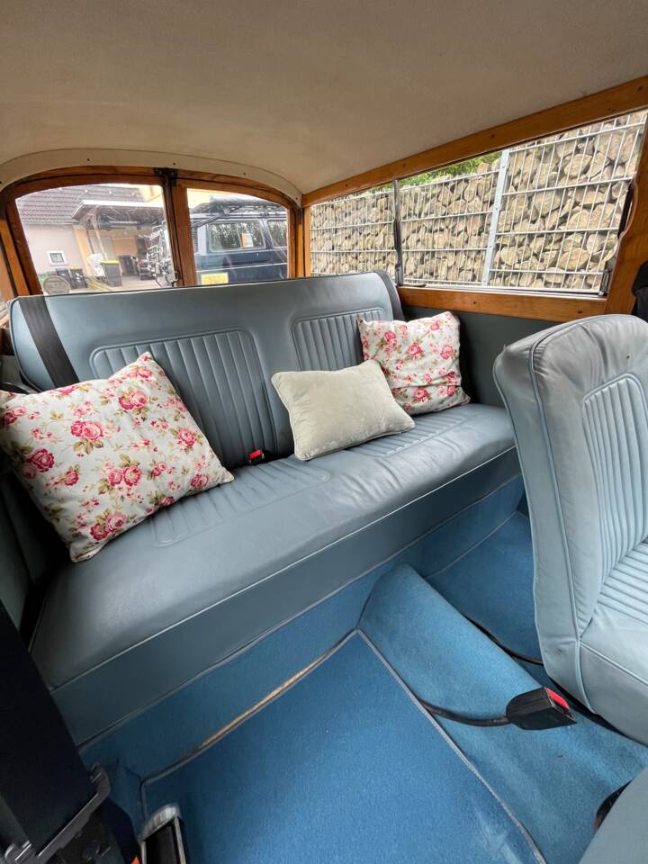 Image 8/15 de Morris Minor 1000 Traveller (1966)
