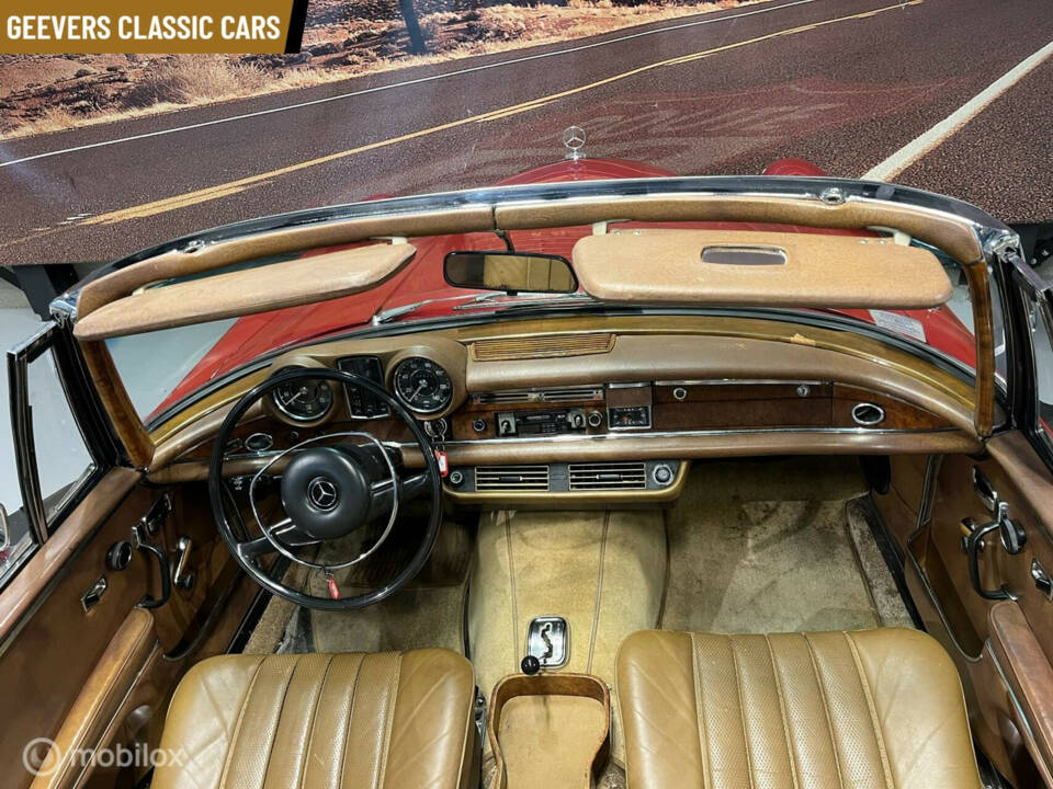 Image 14/40 of Mercedes-Benz 280 SE (1969)