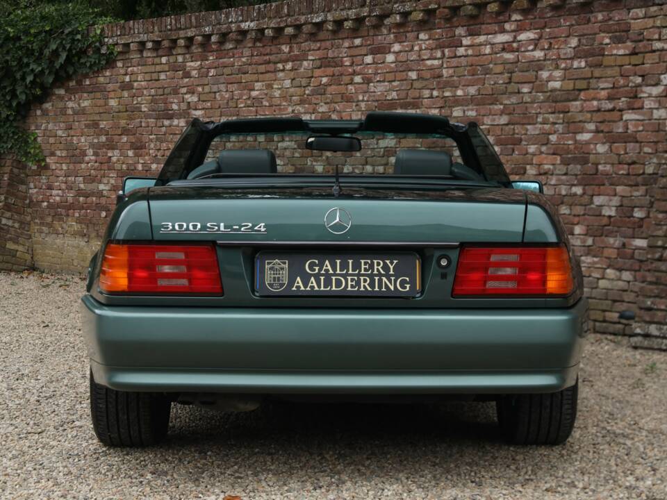 Image 6/50 of Mercedes-Benz 300 SL-24 (1992)