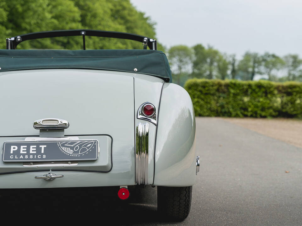 Imagen 41/52 de Jaguar XK 120 DHC (1953)