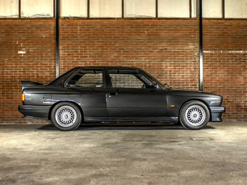 Image 2/65 of BMW M3 (1986)