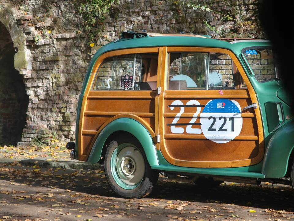 Image 42/51 de FIAT 500 C Giardiniera (1951)