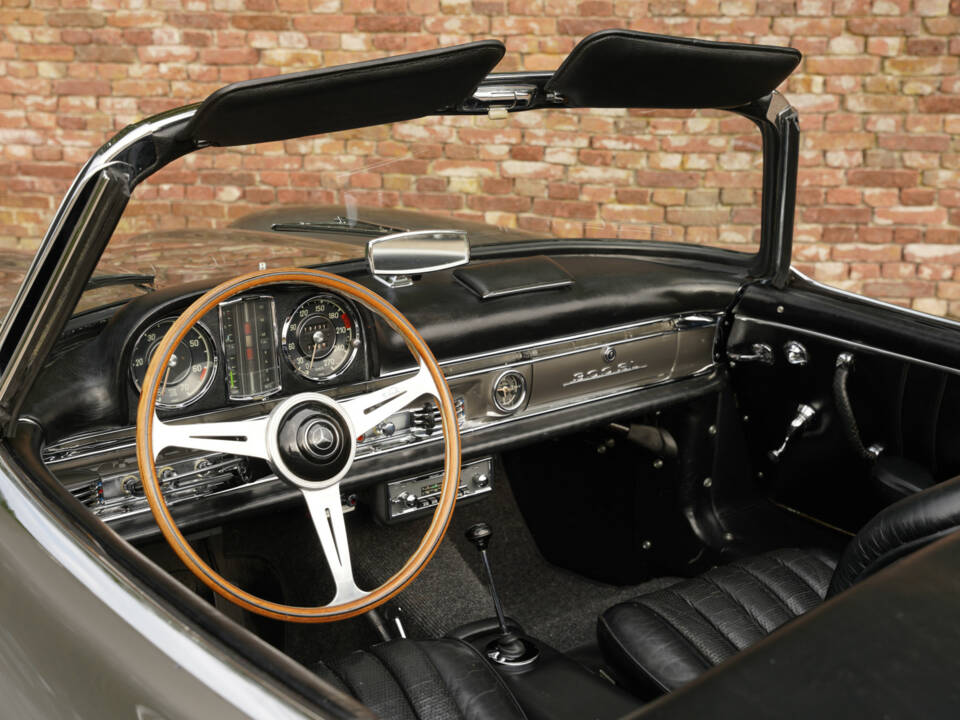 Bild 23/50 von Mercedes-Benz 300 SL Roadster (1962)