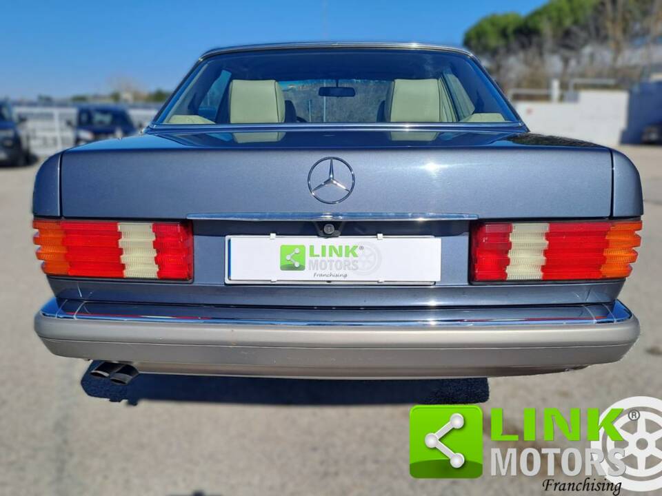 Image 4/10 of Mercedes-Benz 300 SEL (1990)