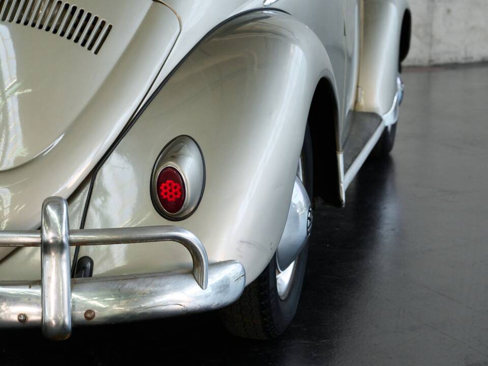 Bild 33/50 von Volkswagen Käfer 1200 Cabriolet (1957)
