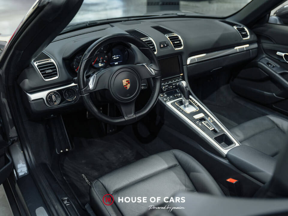 Image 26/48 of Porsche Boxster (2015)