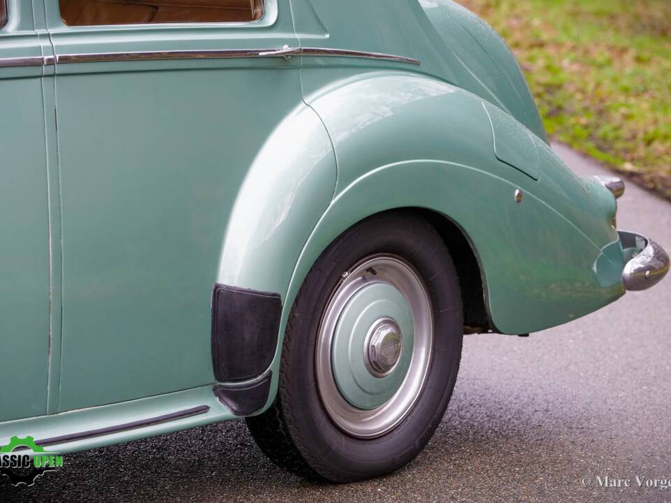 Image 38/46 of Bentley R-Type (1953)