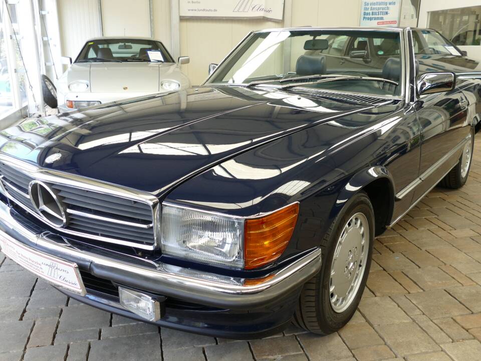 Image 2/22 de Mercedes-Benz 300 SL (1989)
