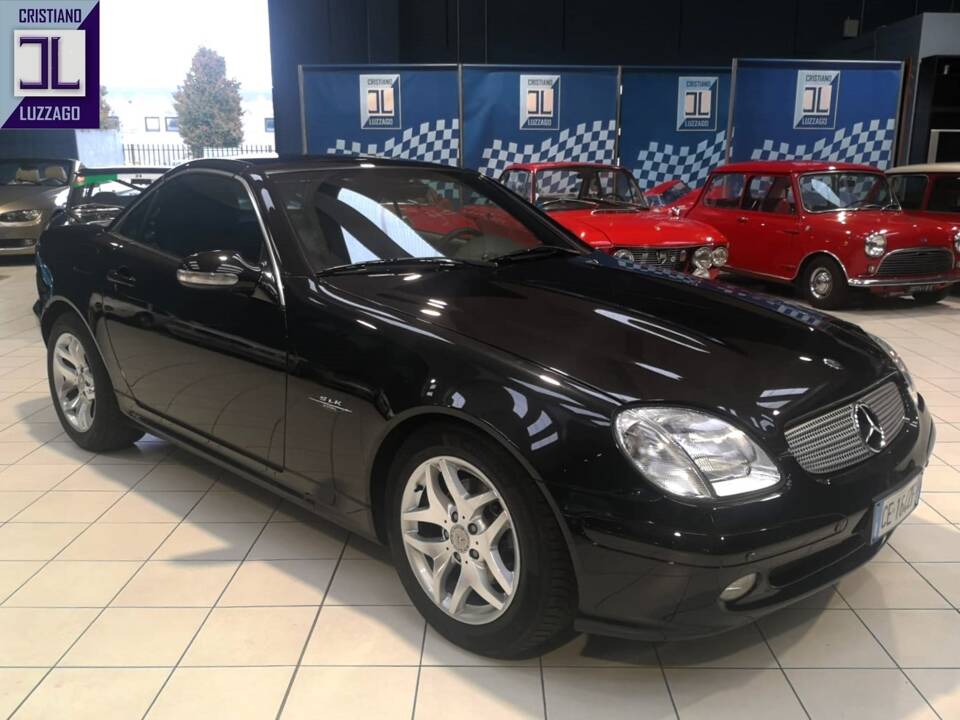 Image 11/72 de Mercedes-Benz SLK 200 Kompressor (2003)