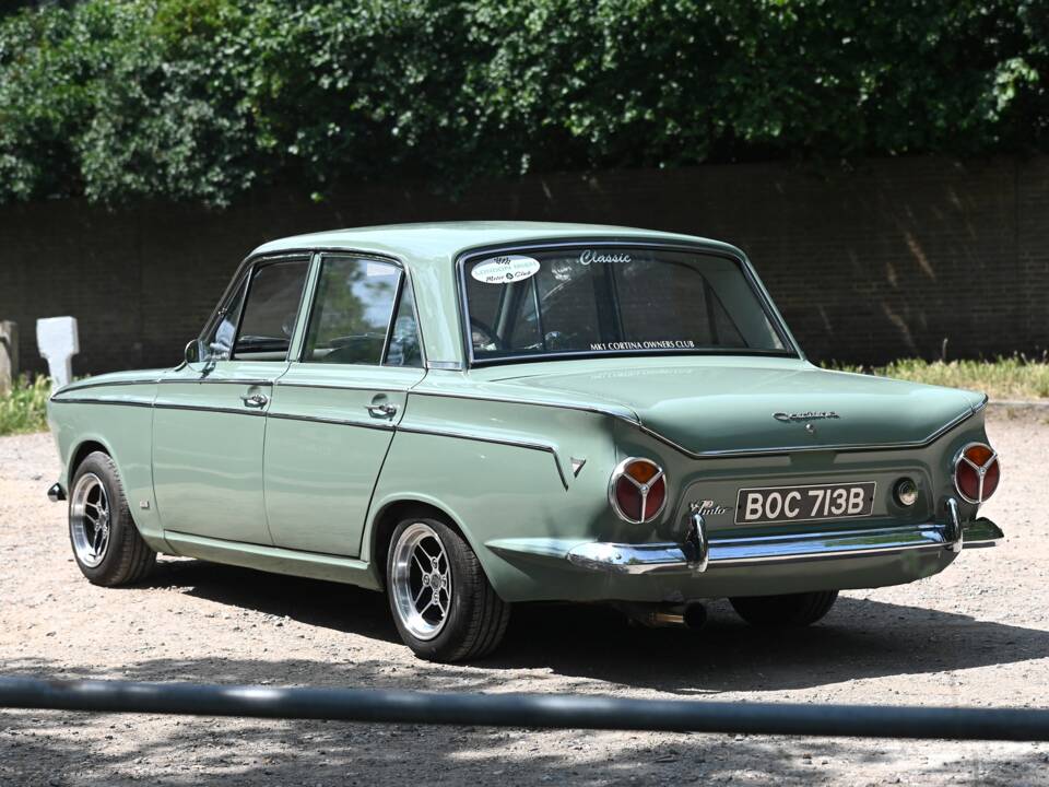 Immagine 3/18 di Ford Cortina GT (1964)