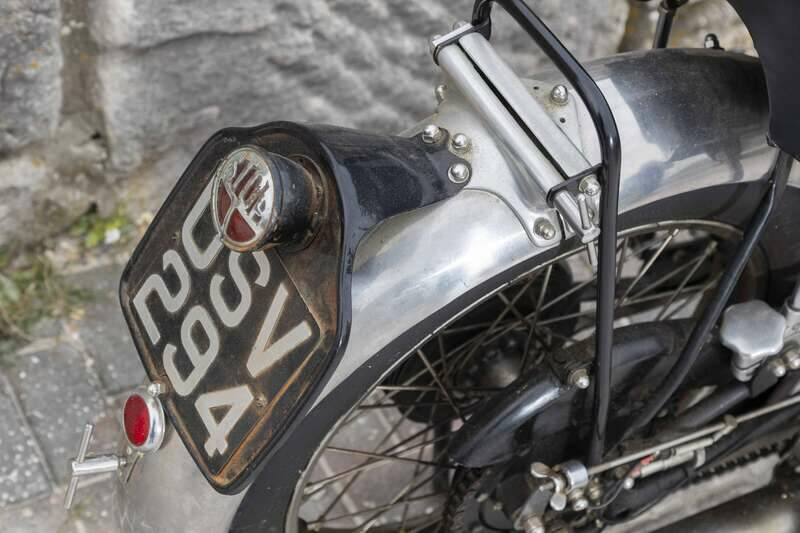 Bild 39/44 von Vincent Black Shadow C (1952)