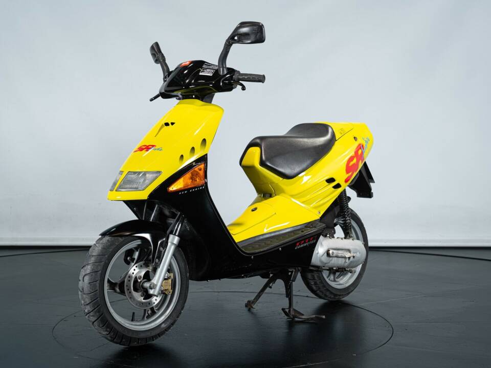 Image 2/19 of Aprilia DUMMY (1993)