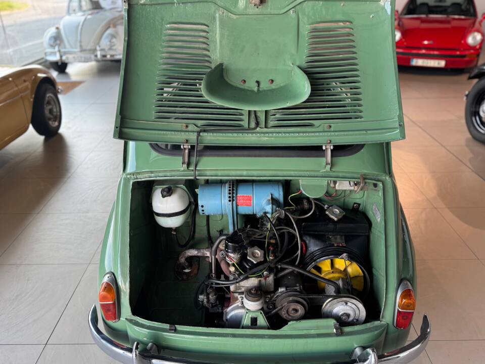 Immagine 14/36 di SEAT 600 D (1966)