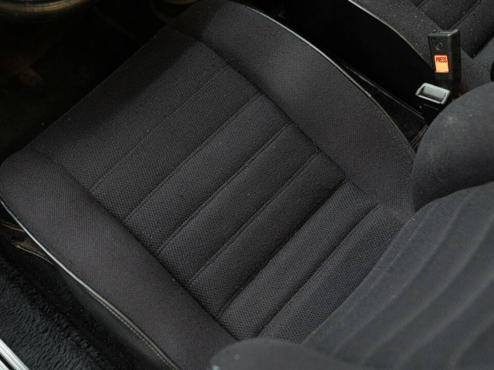 Image 28/47 of Porsche 911 Carrera 2.7 (1975)