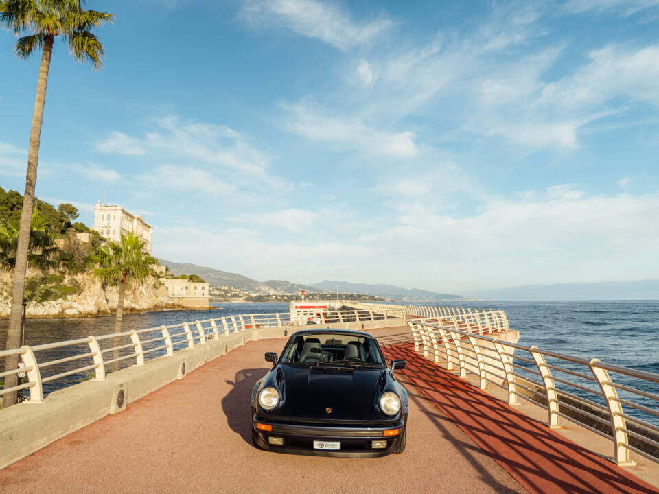 Image 56/65 of Porsche 911 Turbo 3.3 (1986)