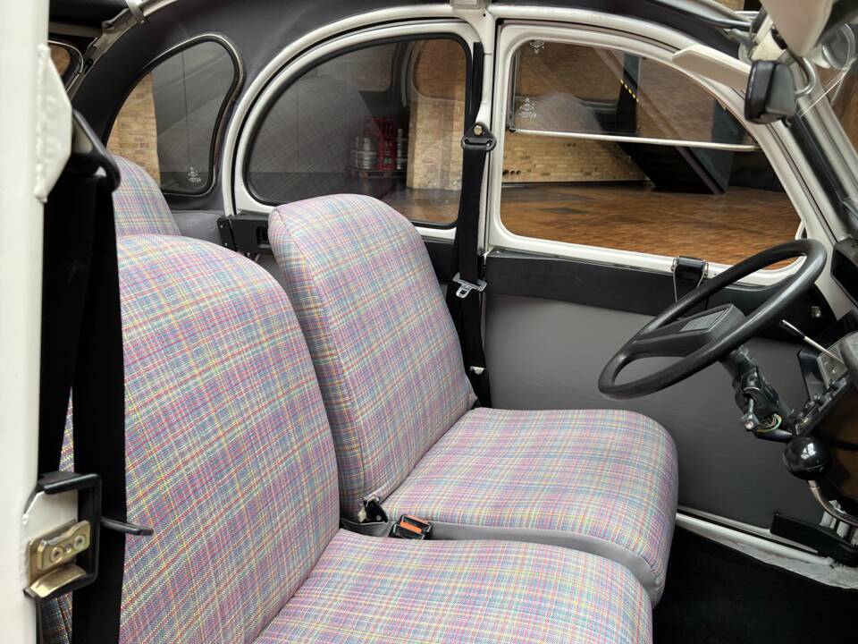 Bild 31/39 von Citroën 2 CV 6 Club (1988)