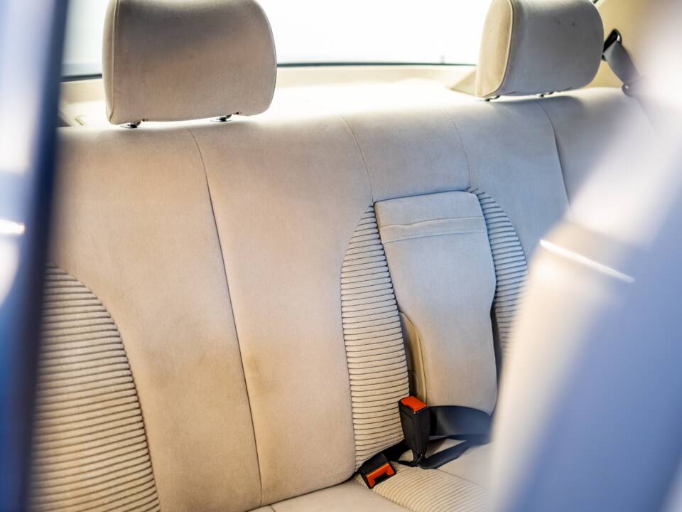 Bild 25/49 von Mercedes-Benz 560 SEL (1986)