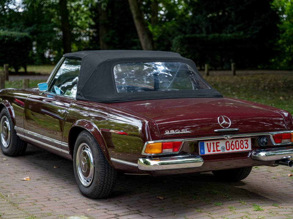 Immagine 25/59 di Mercedes-Benz 280 SL (1971)