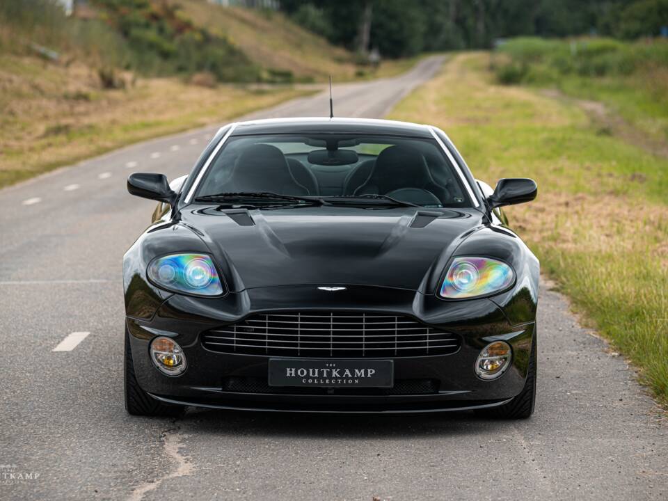 Image 6/23 de Aston Martin V12 Vanquish S Ultimate Edition (2007)