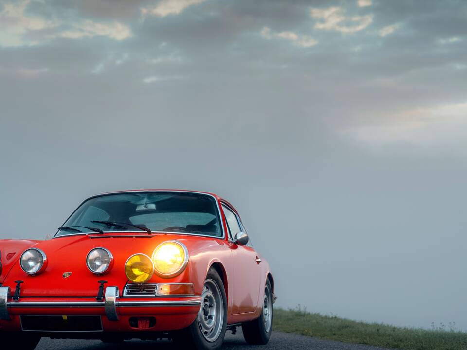 Image 13/63 of Porsche 911 R (1967)