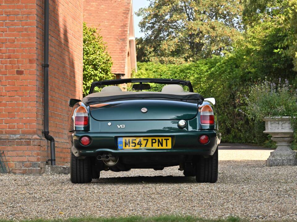 Bild 45/50 von MG RV8 (1995)