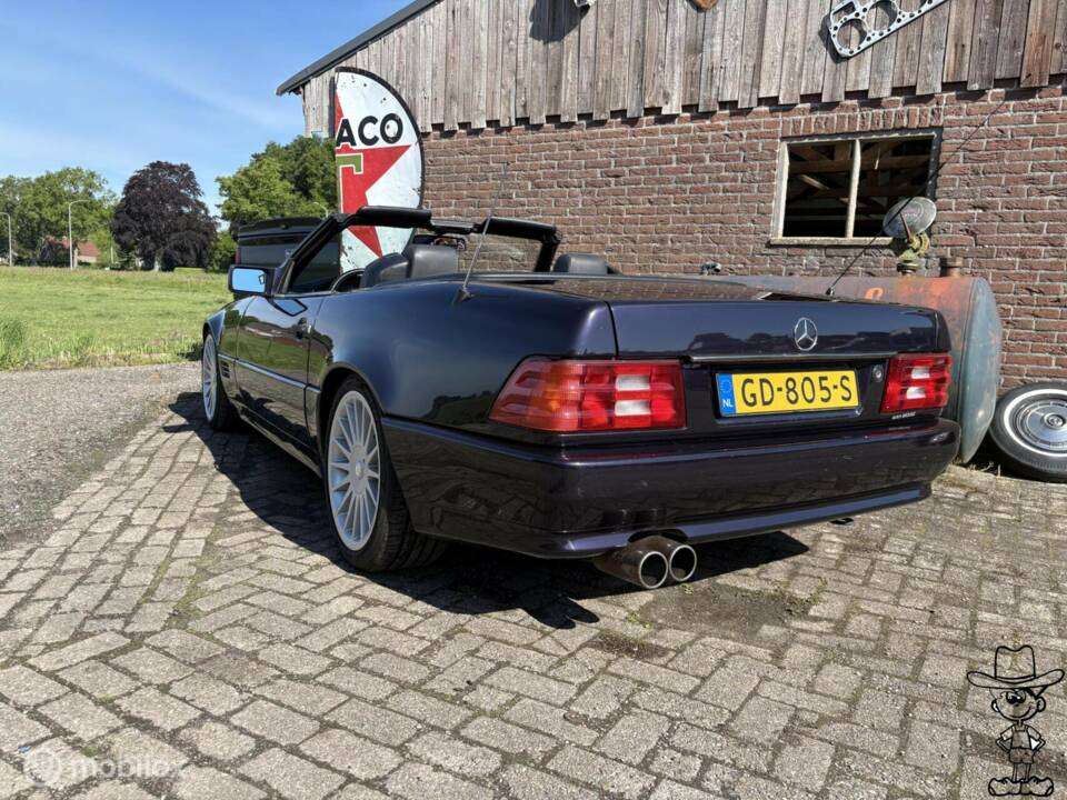 Image 27/40 of Mercedes-Benz 300 SL-24 (1990)