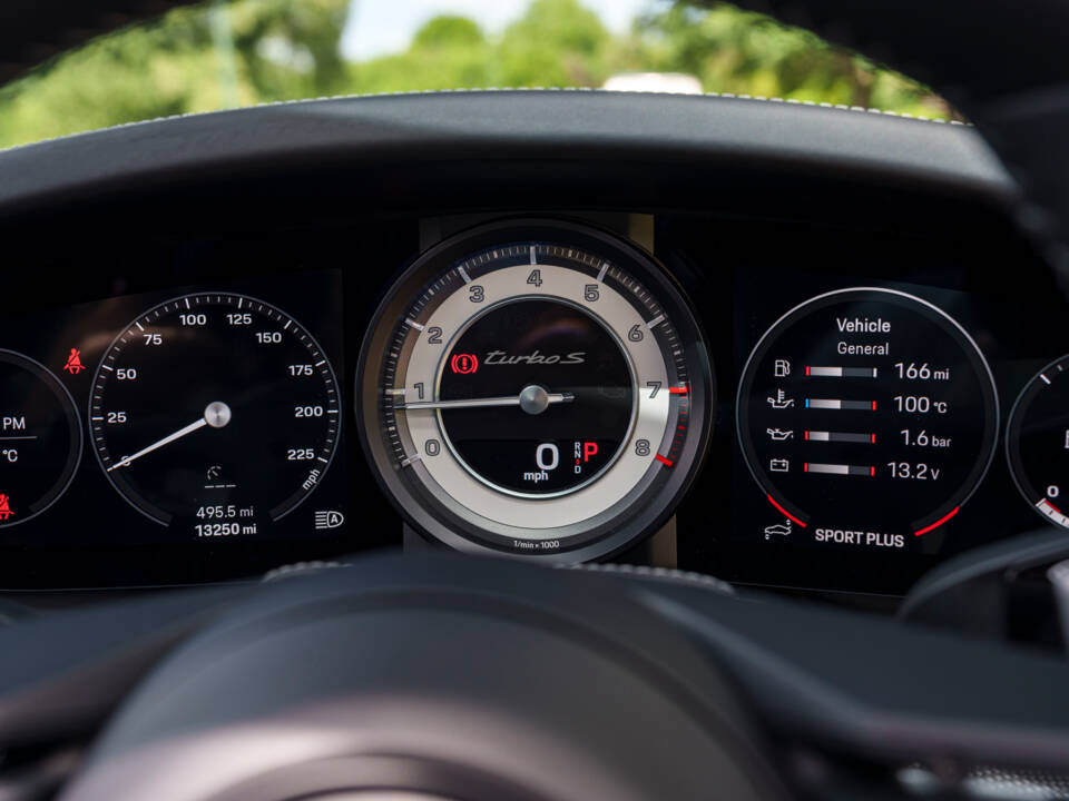 Image 20/33 of Porsche 911 Turbo S (2023)