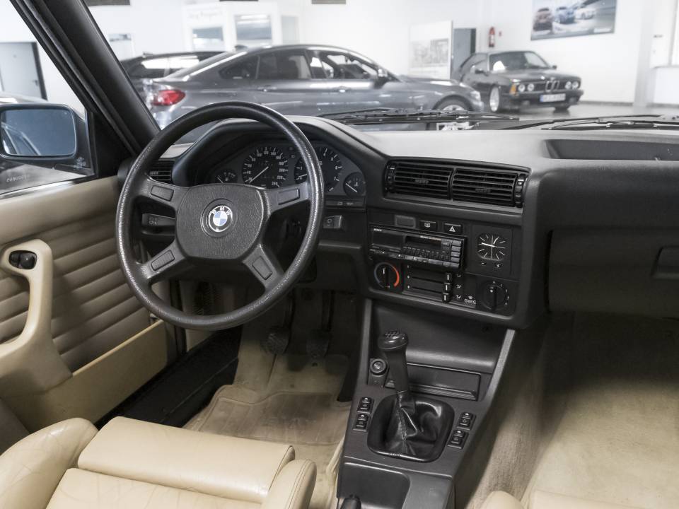 Imagen 6/16 de BMW 320i (1987)