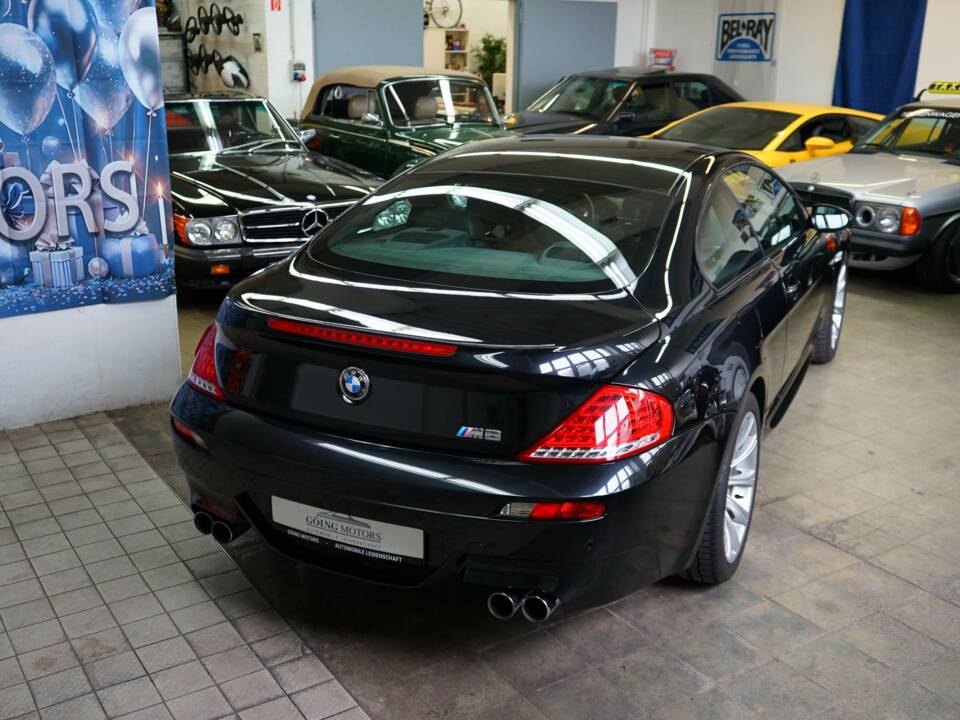 Bild 16/34 von BMW M6 (2008)