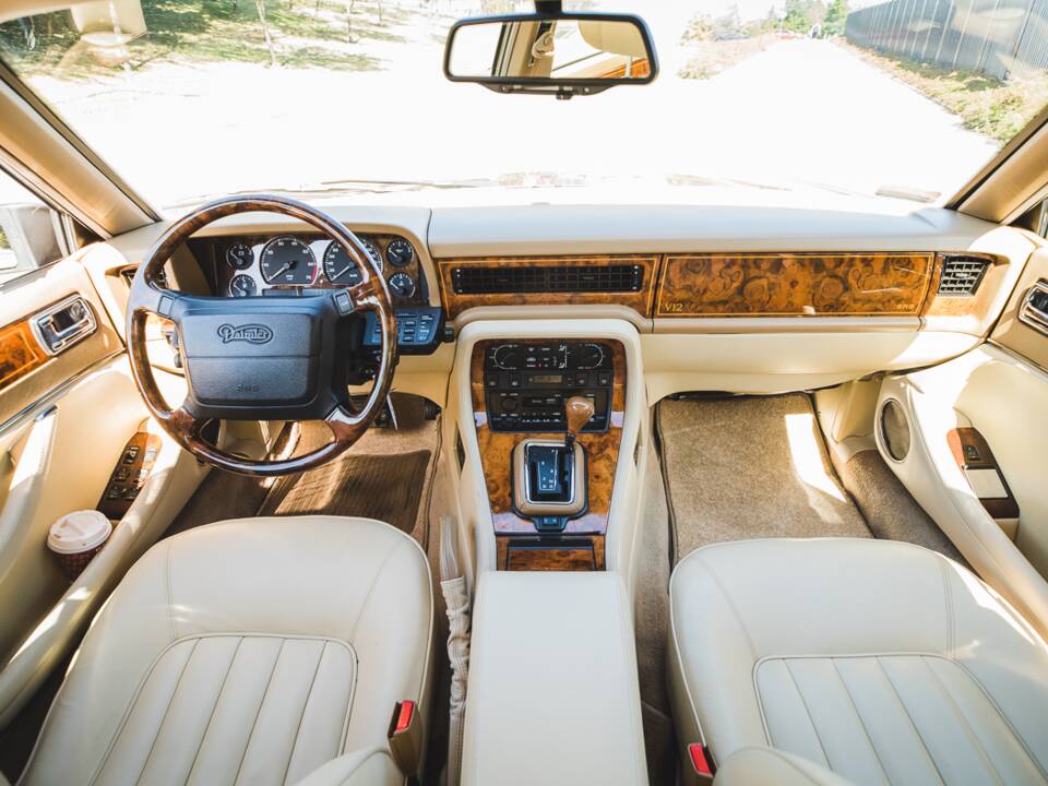 Bild 30/35 von Daimler Double Six (1993)
