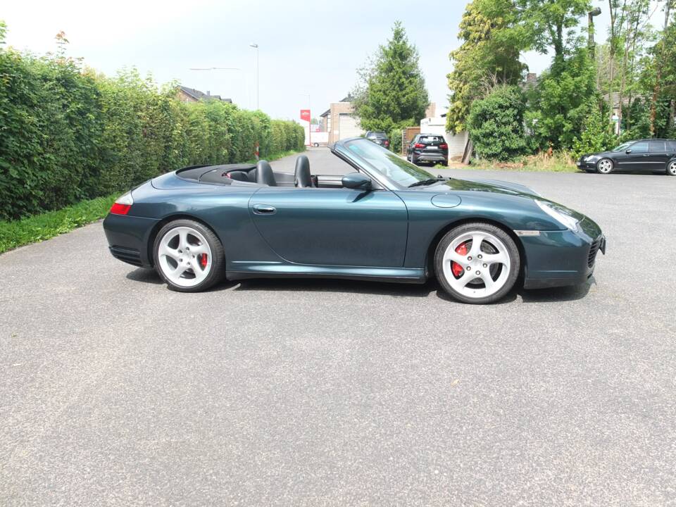 Bild 46/73 von Porsche 911 Carrera 4S (2004)