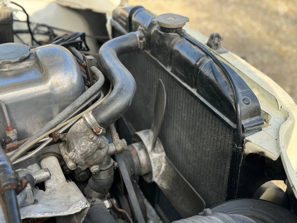 Image 108/132 of Mercedes-Benz 220 SE b (1963)