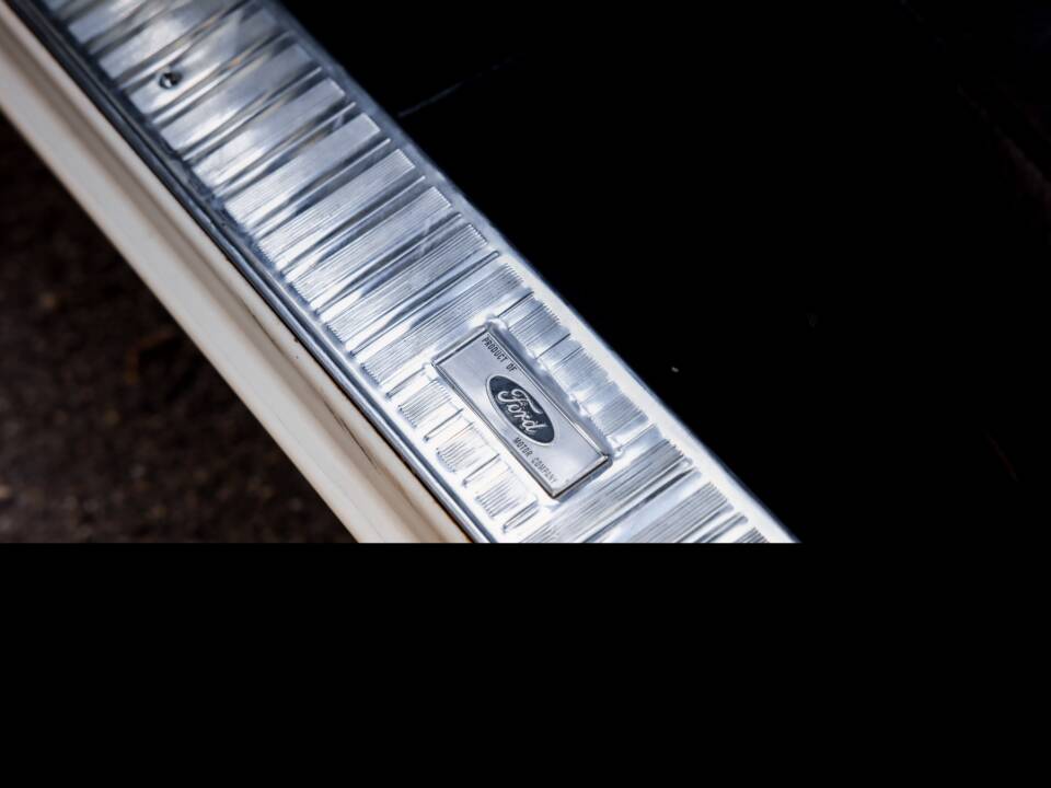 Bild 47/89 von Ford Fairlane 500 (1963)