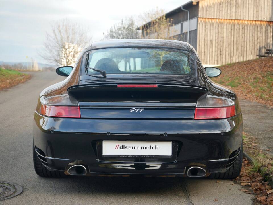 Bild 30/32 von Porsche 911 Turbo (WLS) (2004)