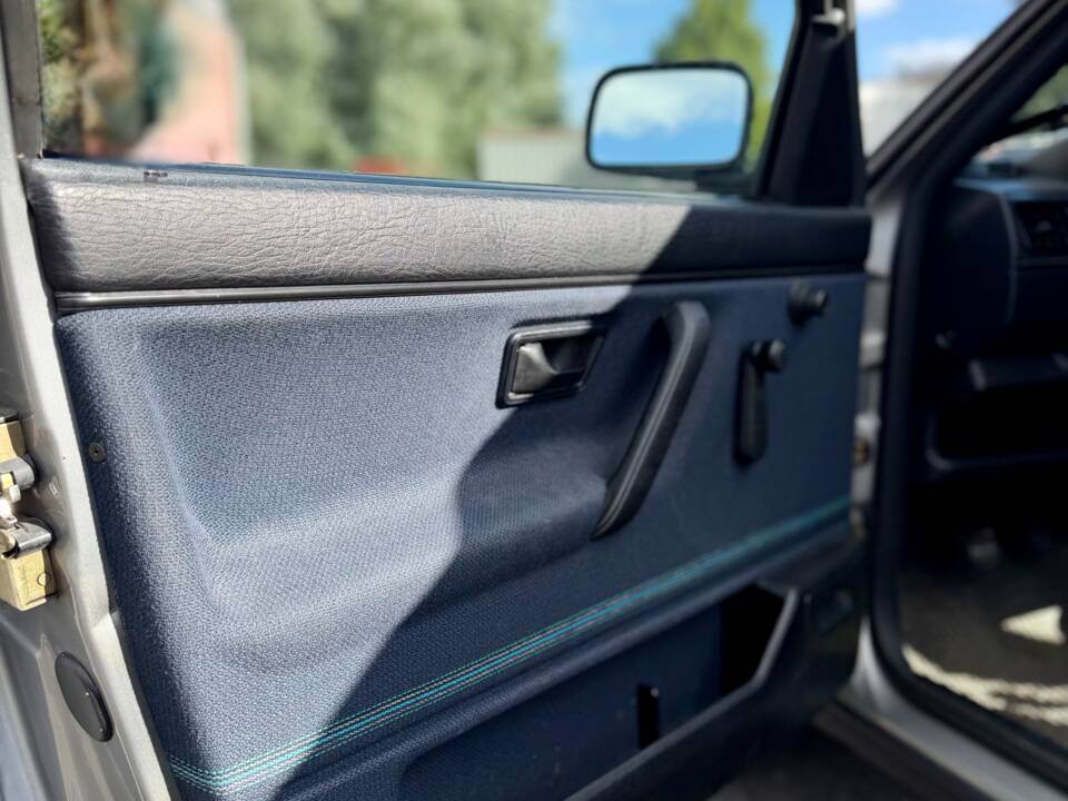Image 12/17 of Volkswagen Golf Mk II 1.8 (1990)