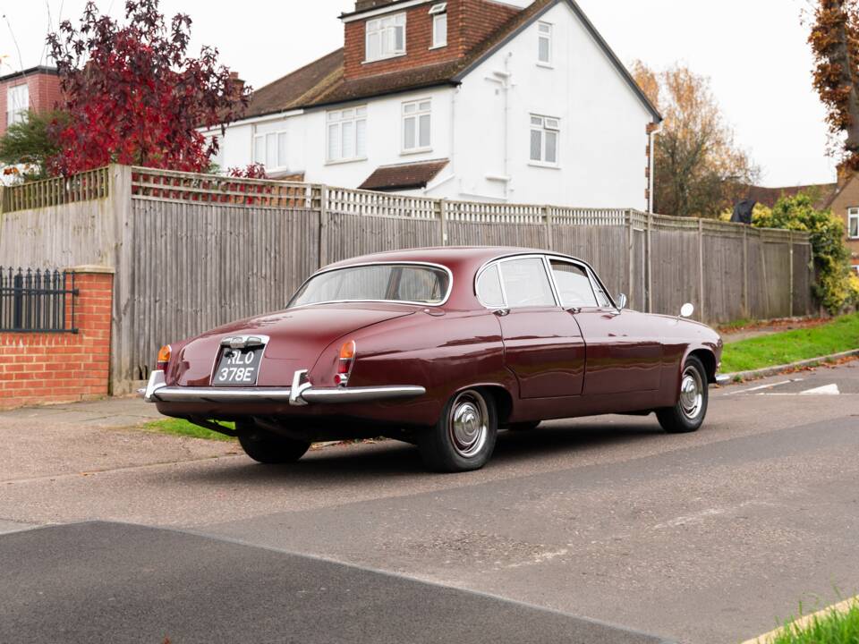 Image 29/37 of Jaguar Mk X 4.2 (1967)