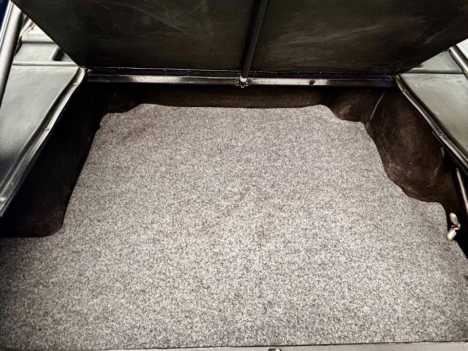 Image 13/14 of Alfa Romeo Alfetta GTV 2.0 (1979)