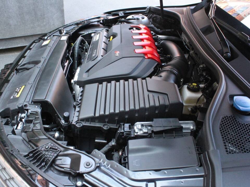 Bild 10/22 von Audi RS3 Sportback (2025)