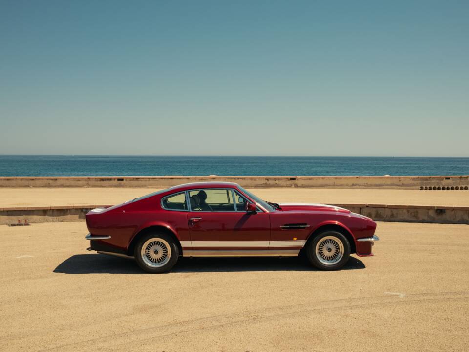 Bild 2/14 von Aston Martin V8 Vantage X-Pack (1987)