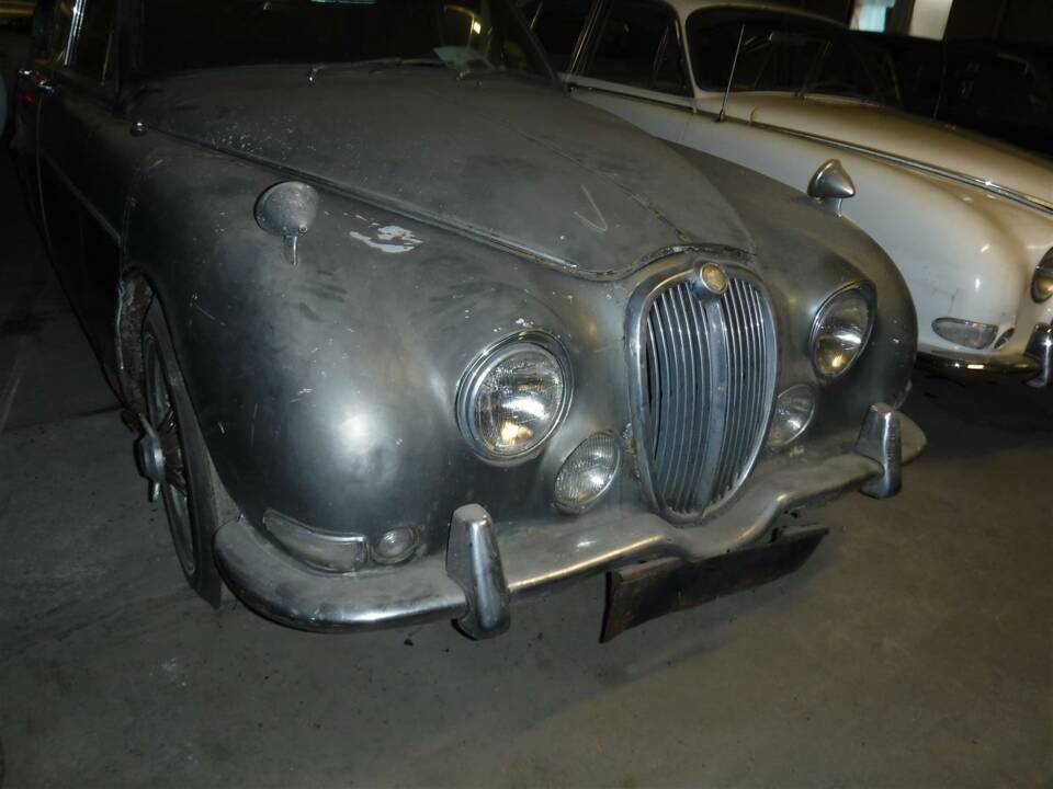 Immagine 11/14 di Jaguar S-Type 3.8 (1966)