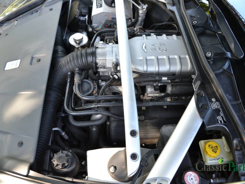 Image 48/50 de Aston Martin V8 Vantage (2005)