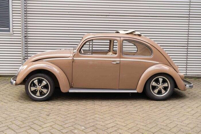 Image 5/7 of Volkswagen Beetle 1200 Standard &quot;Oval&quot; (1957)