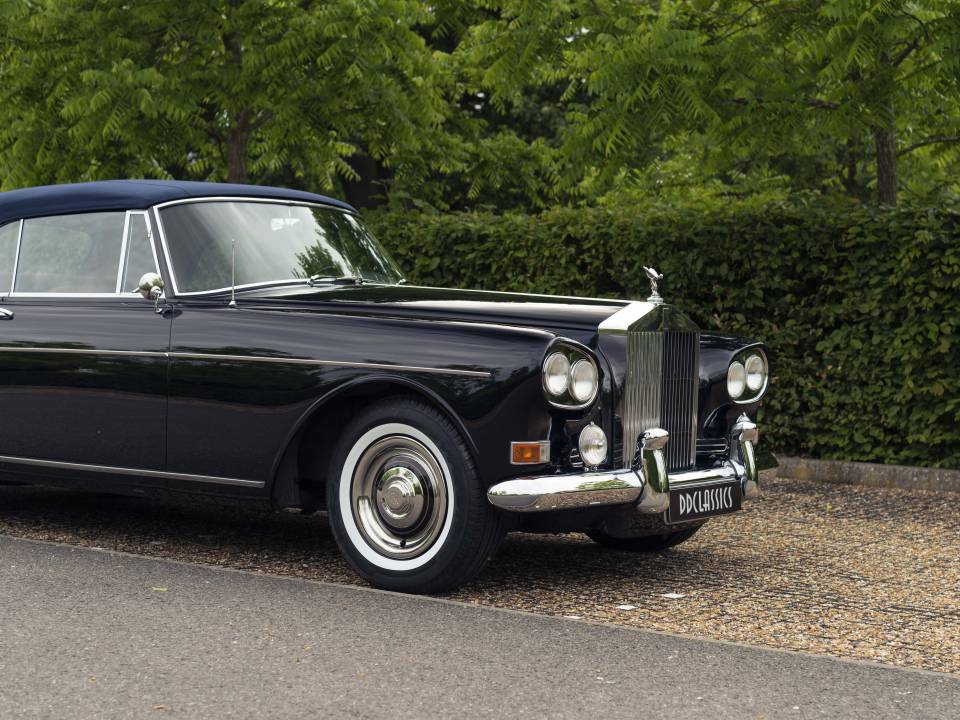 Image 13/32 of Rolls-Royce Silver Cloud III &quot;Chinese Eyes&quot; (1965)