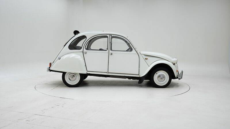 Afbeelding 6/15 van Citroën 2 CV 6 Club (1983)
