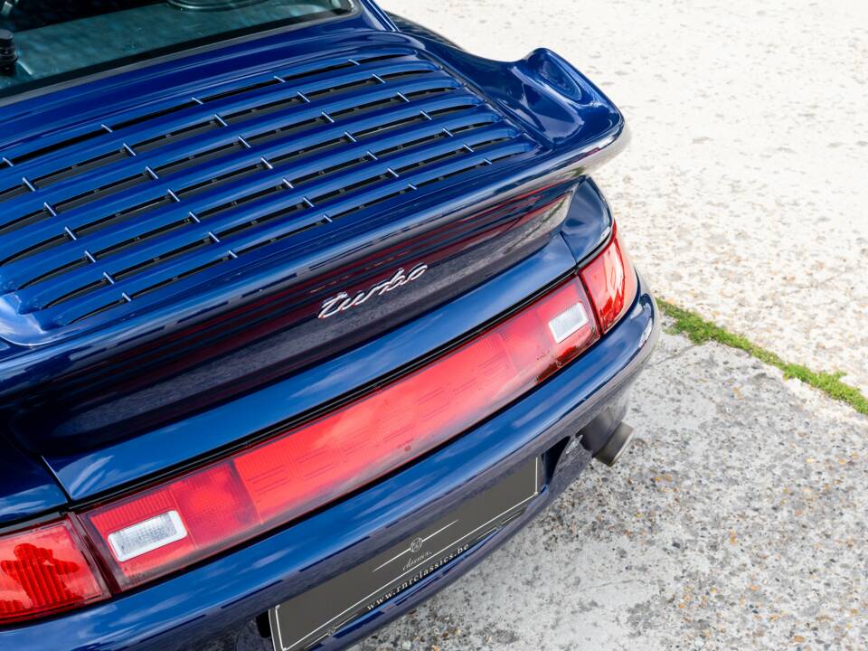 Image 13/31 of Porsche 911 Turbo (1995)