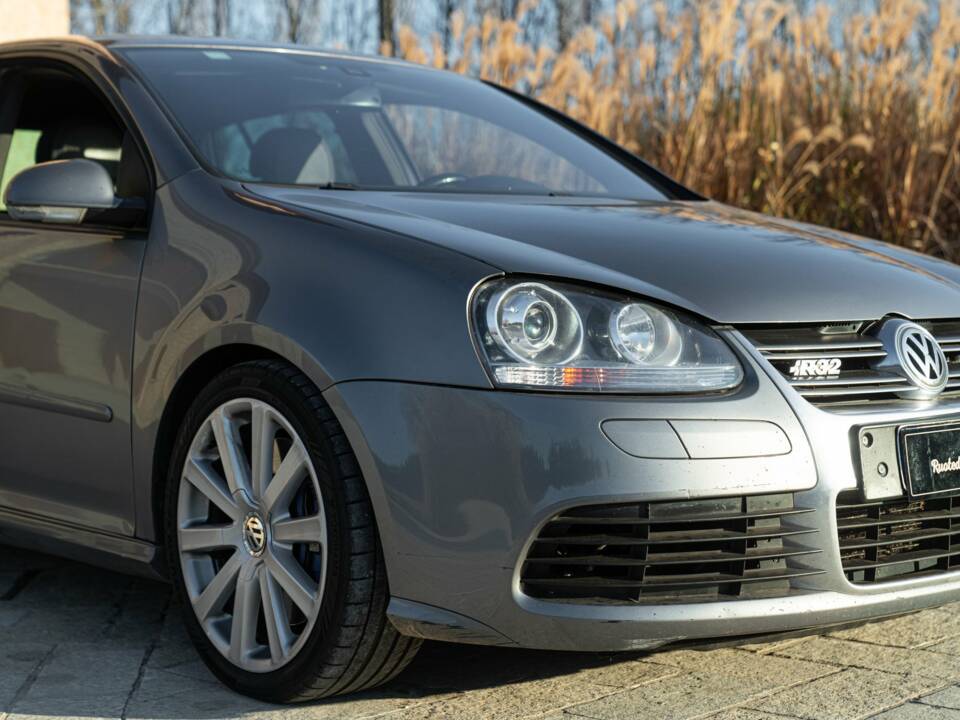 Immagine 10/50 di Volkswagen Golf V 3.2 R32 (2009)