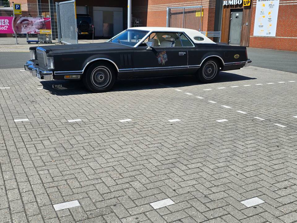 Afbeelding 6/16 van Lincoln Continental Mark V (1977)