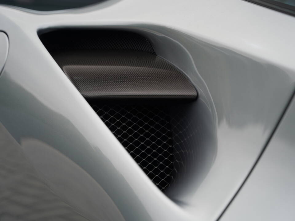 Image 44/50 de Ferrari 488 GTB (2019)