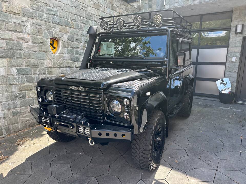 Image 1/30 of Land Rover Defender 90 "Limited" (2005)