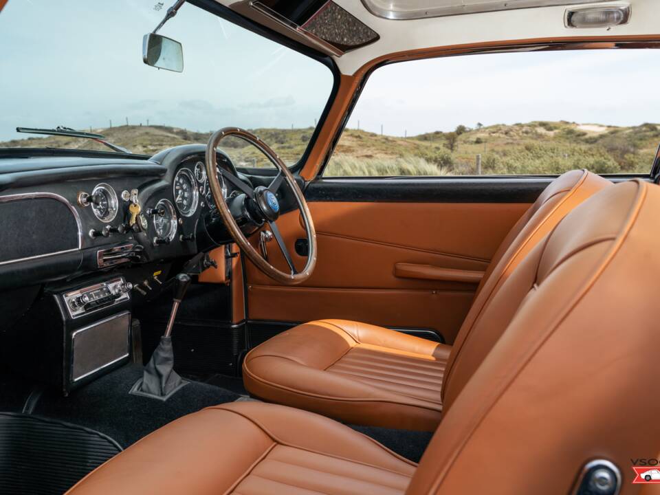 Bild 17/42 von Aston Martin DB 4 Vantage (1963)